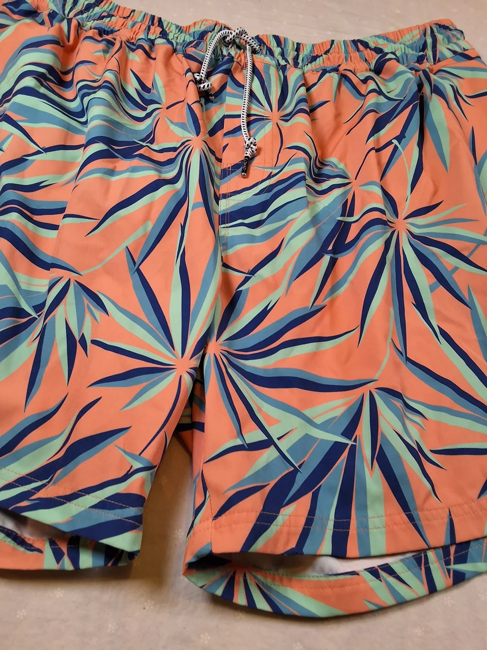 Men's Coral Tropical Print Swim Trunks - Elastic Waist